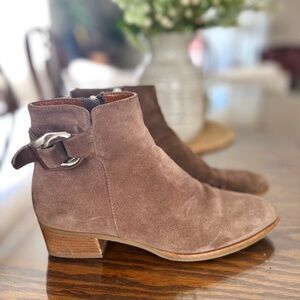 Aquatalia Faria Suede Taupe Weatherproof Ankle Booties Women’s 7.5
